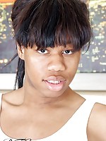 shemales masturbation
